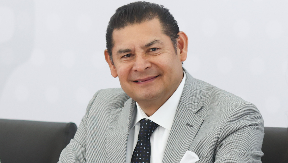 Armenta viajará a China en mayo; promoverá al Aeropuerto de Puebla y atraerá tecnología