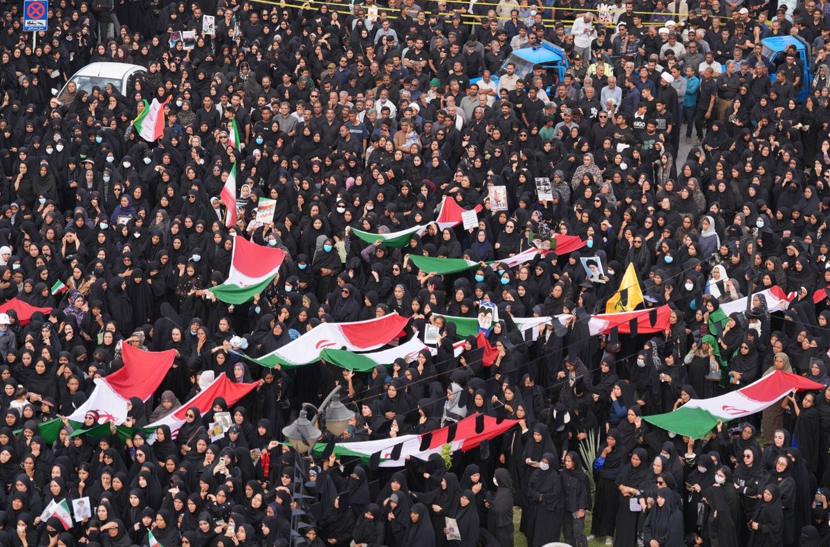 Irán despide a 165 víctimas de ataque a escuela en Minab
