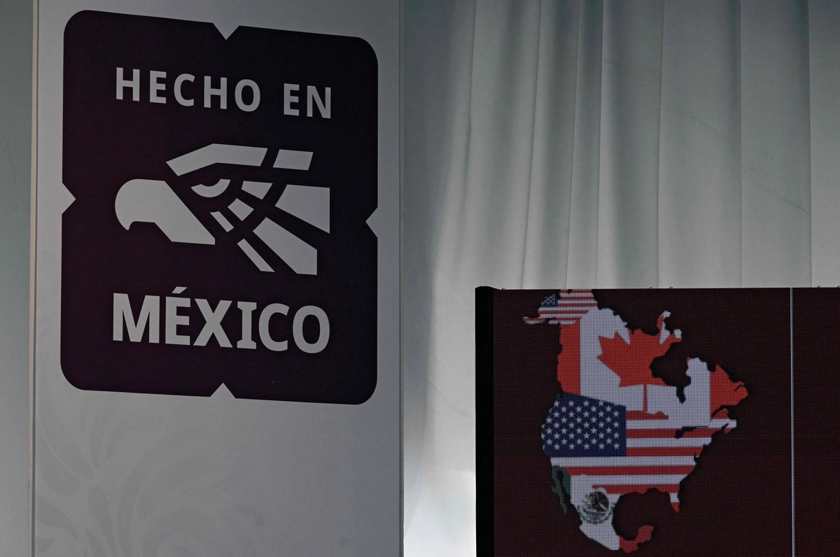 México buscará eliminar aranceles al acero, aluminio y autos en revisión del T-MEC con EU y Canadá