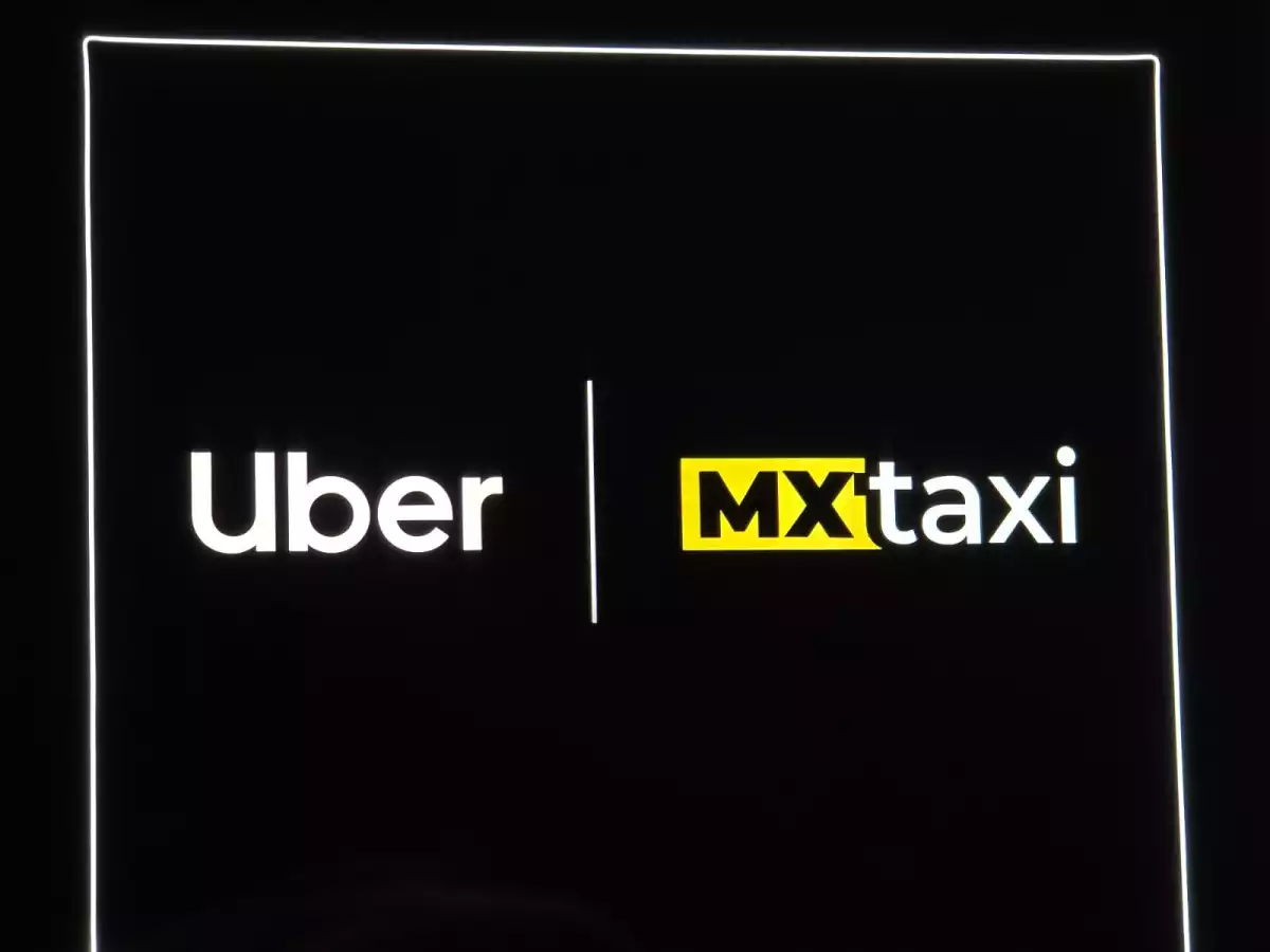 Uber y MX Taxi anuncian alianza en México: taxis concesionados podrán pedirse desde la app