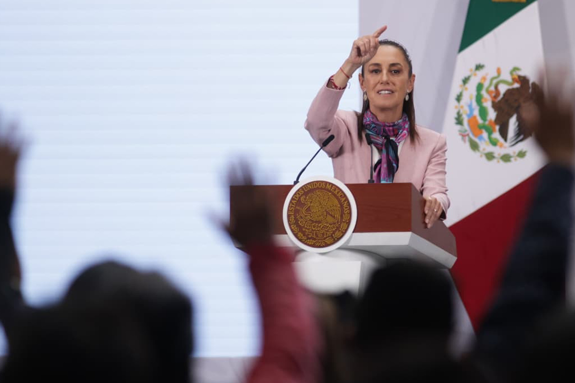 Aprobación de Claudia Sheinbaum sube en marzo; es la número uno en Latinoamérica