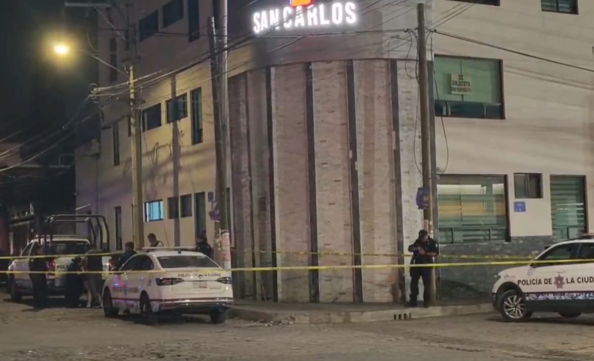 Ataque directo en Lomas 5 de Mayo deja una joven fallecida y dos heridos