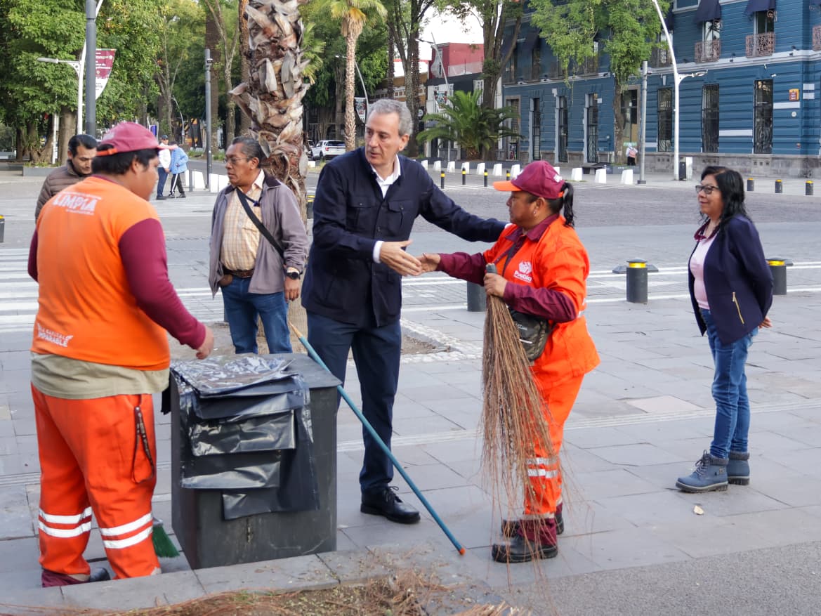 Pepe Chedraui supervisa labores de limpia y reconoce a trabajadores tras Semana Santa