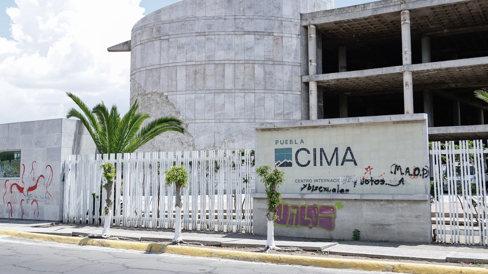 Demolición del CIMA en Puebla costará 42 mdp y reaviva críticas por obra inconclusa
