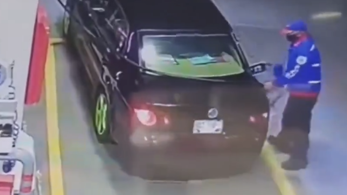 'Lady Gasolina' liquida adeudo en Momoxpan y denuncia ciberacoso tras hacerse viral