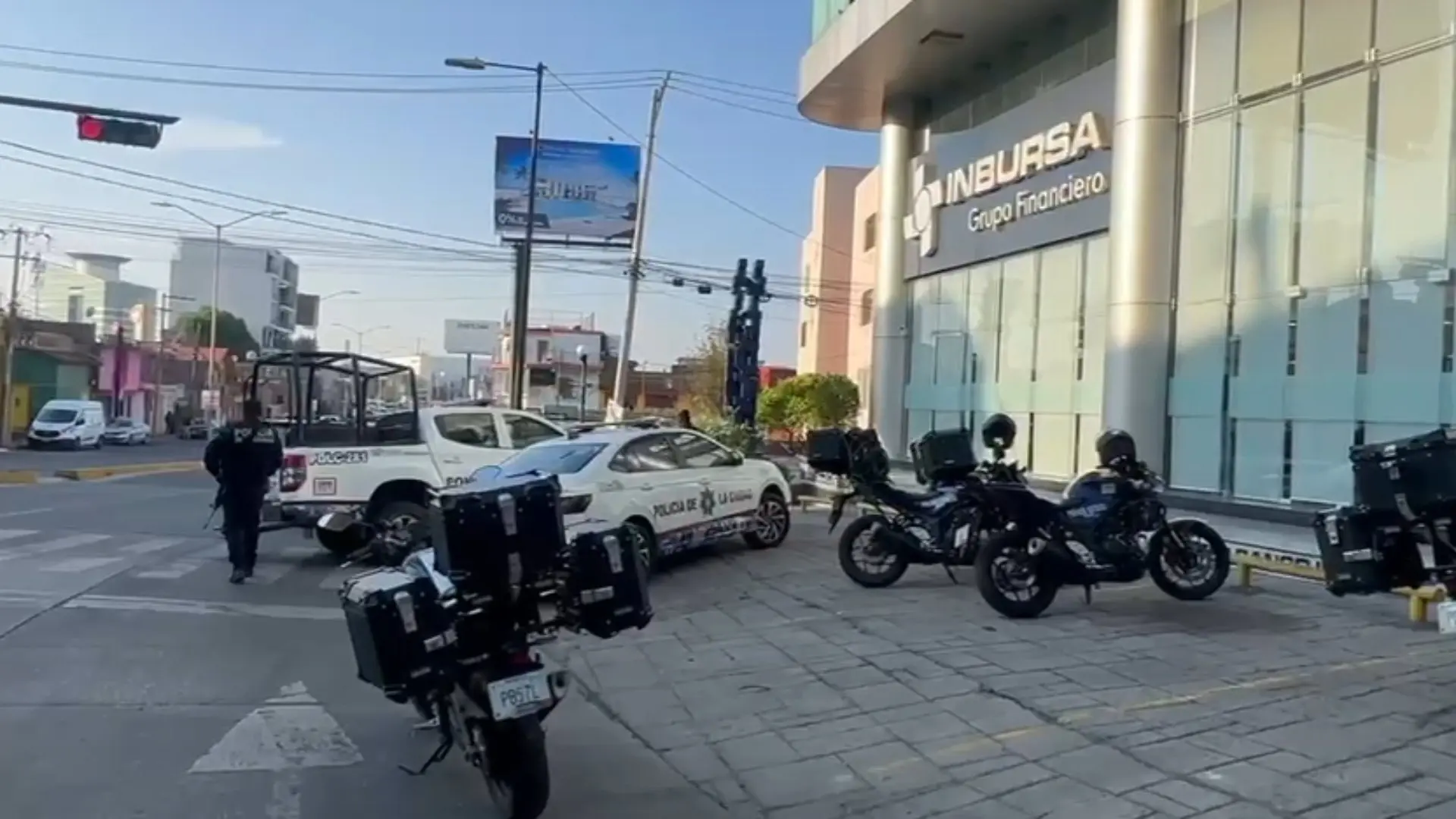 Doble asalto a sucursales de Inbursa en Puebla: robo a cuentahabientes y toma de rehenes en menos de 24 horas