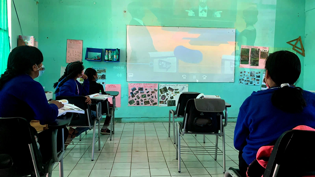 Docentes de Telebachillerato en Puebla levantan paro tras pago de seis quincenas adeudadas