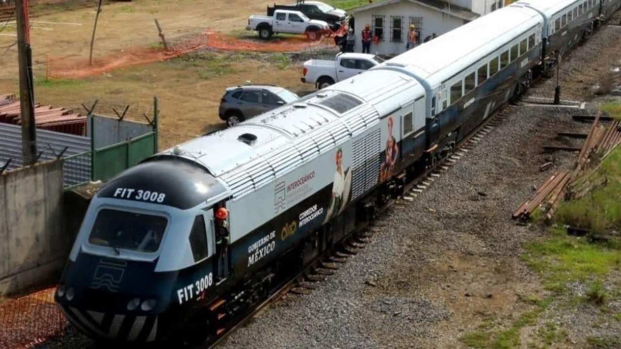 Prevén reactivar tren interoceánico en mayo tras cierre de causa por descarrilamiento