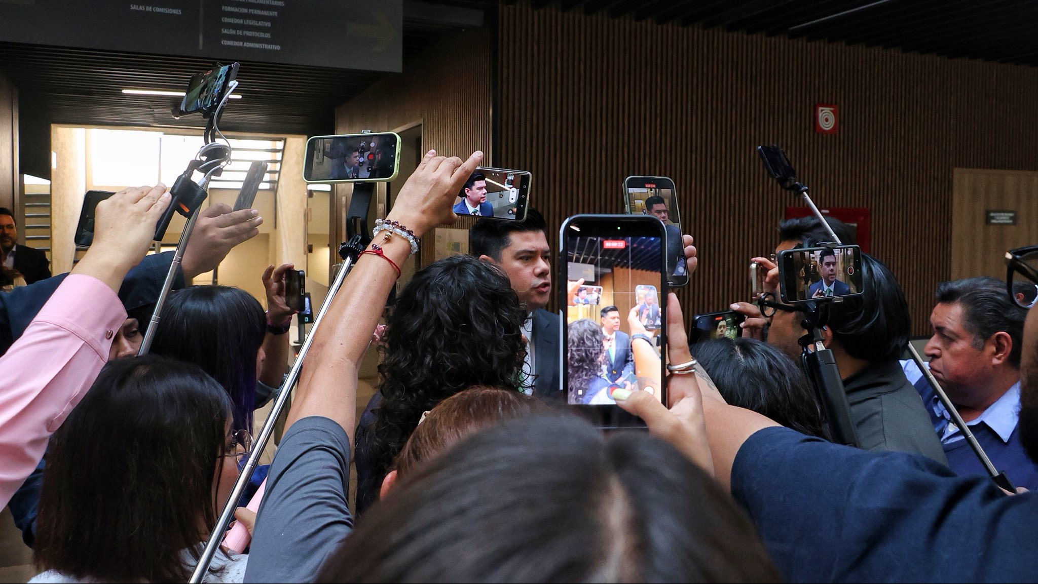 Jimmy Natale entregará listas de aspirantes a la FGE para 2027