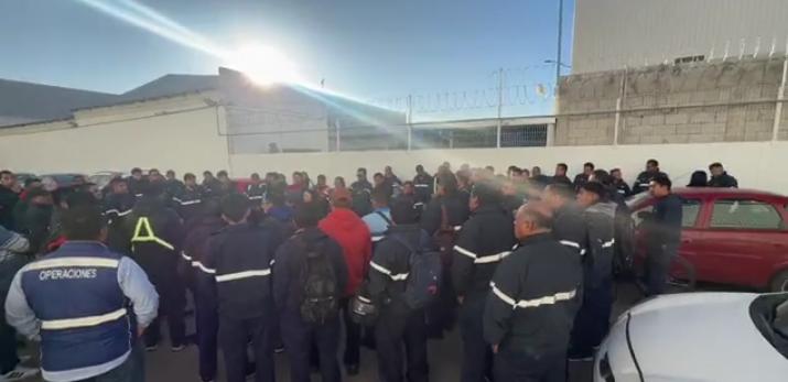 Trabajadores de Danone y Bonafont se van a paro en Puebla; exigen revisión de utilidades