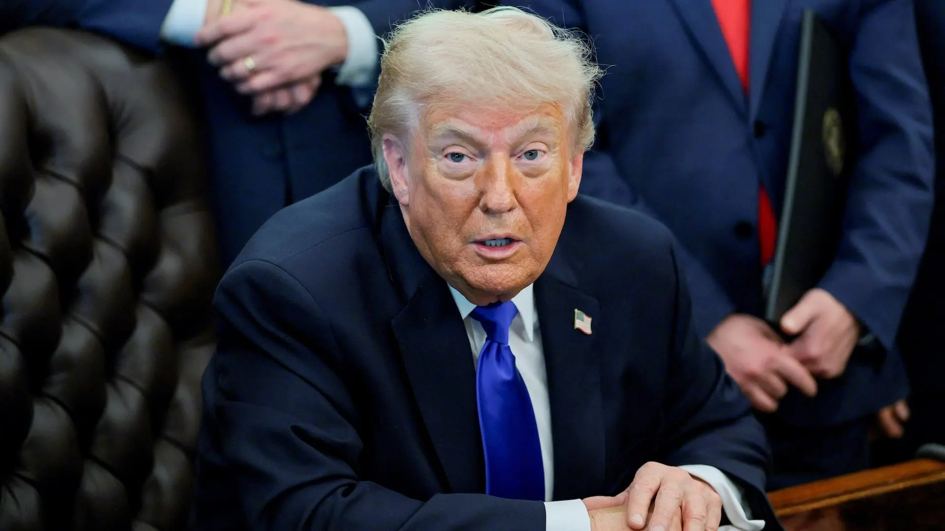 Trump amenaza con “borrar” a Irán si ataca buques de Estados Unidos en el estrecho de Ormuz