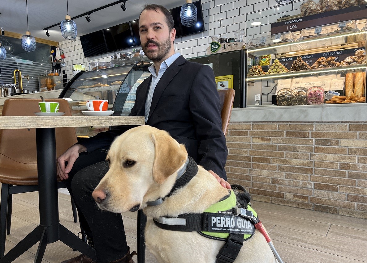 Aproban en Comisión que sea obligatorio el acceso de perros guía a cualquier establecimiento en Puebla