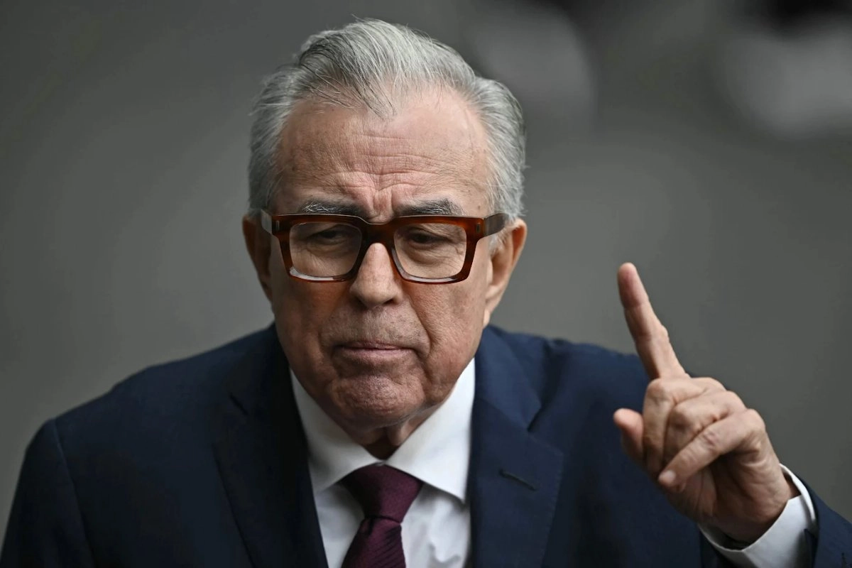 FGR ya interrogó a Rocha Moya y a funcionarios de Sinaloa por presuntos nexos con el narco