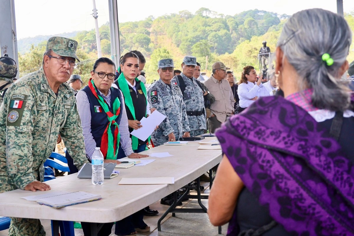 Gobierno federal y de Guerrero recorren comunidades de Chilapa tras desplazamientos por violencia