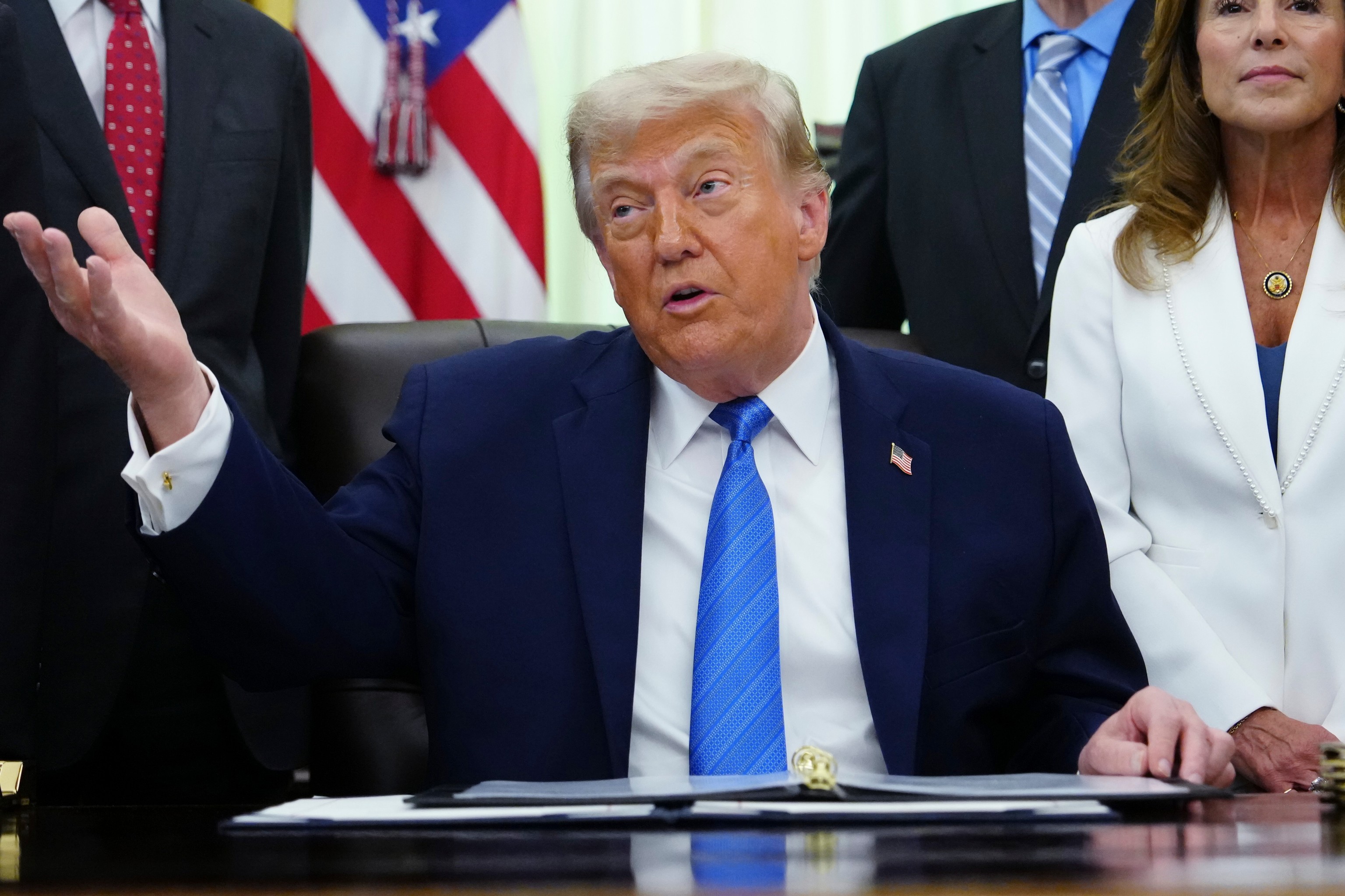 Trump amenaza con tomar control federal de Washington si gana la demócrata Janeese Lewis George