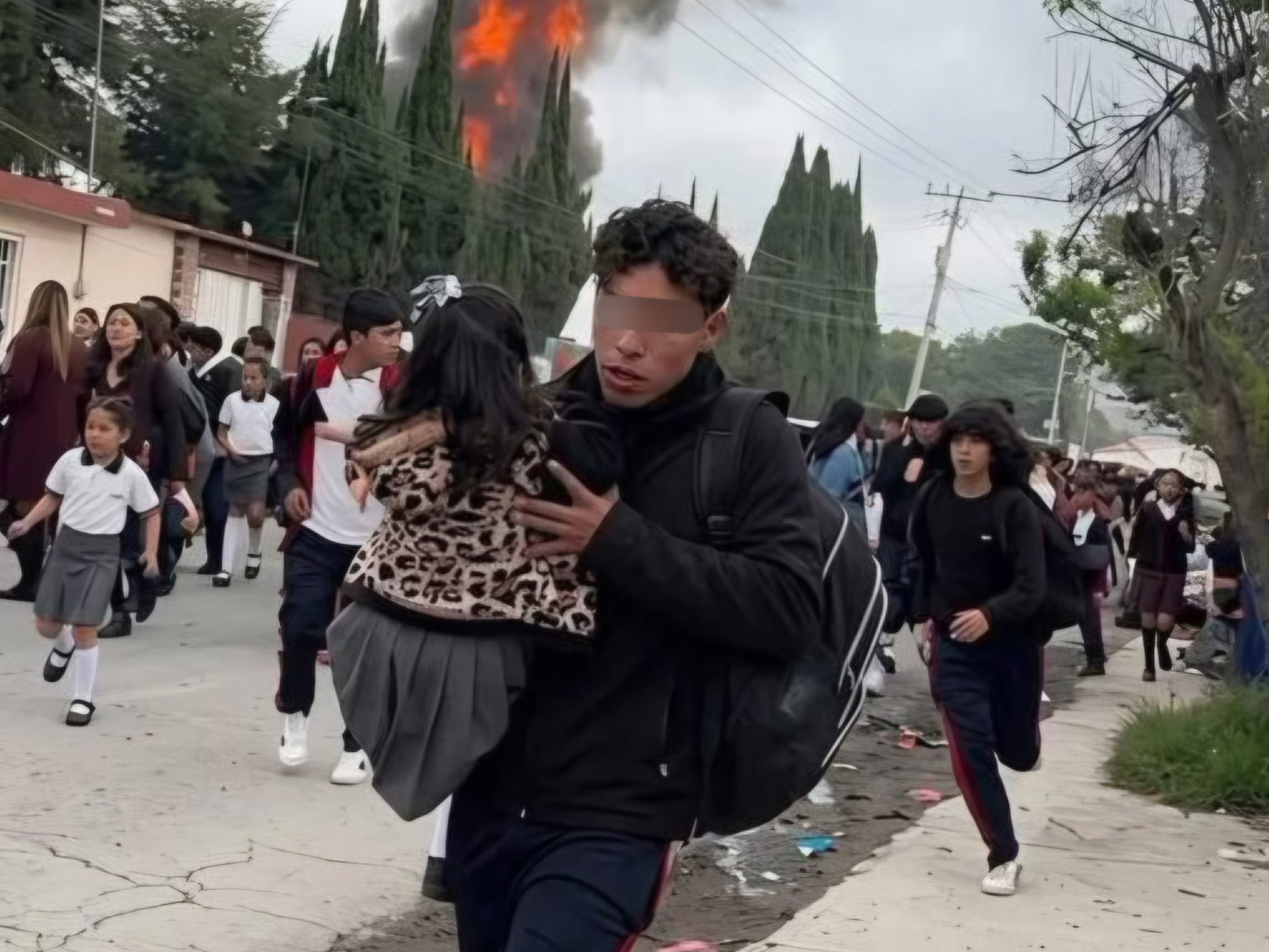 Tras explosión de pipas en Tepeaca, suspenden clases presenciales en Centro Escolar por revisión estructural