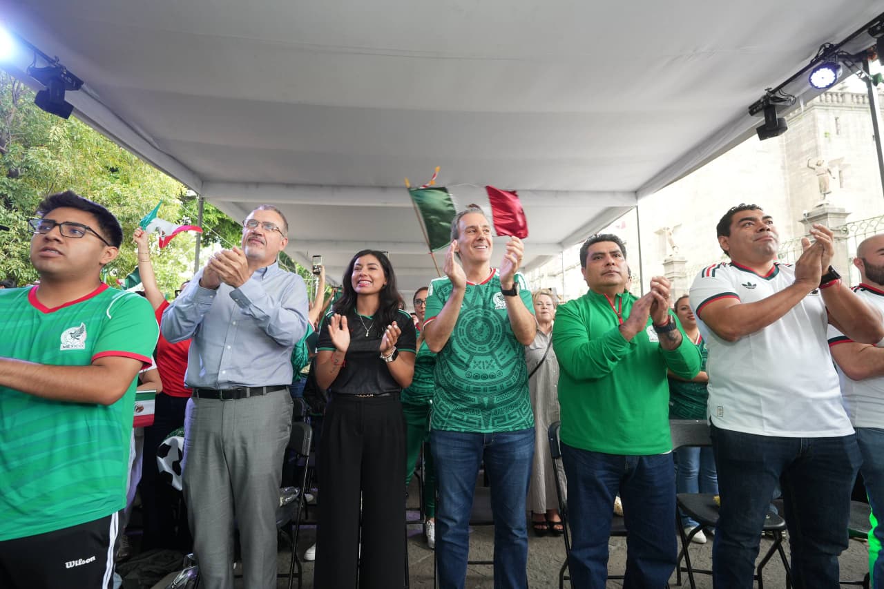 Pepe Chedraui convive con más de 2 mil poblanos durante inauguración del Mundial 2026