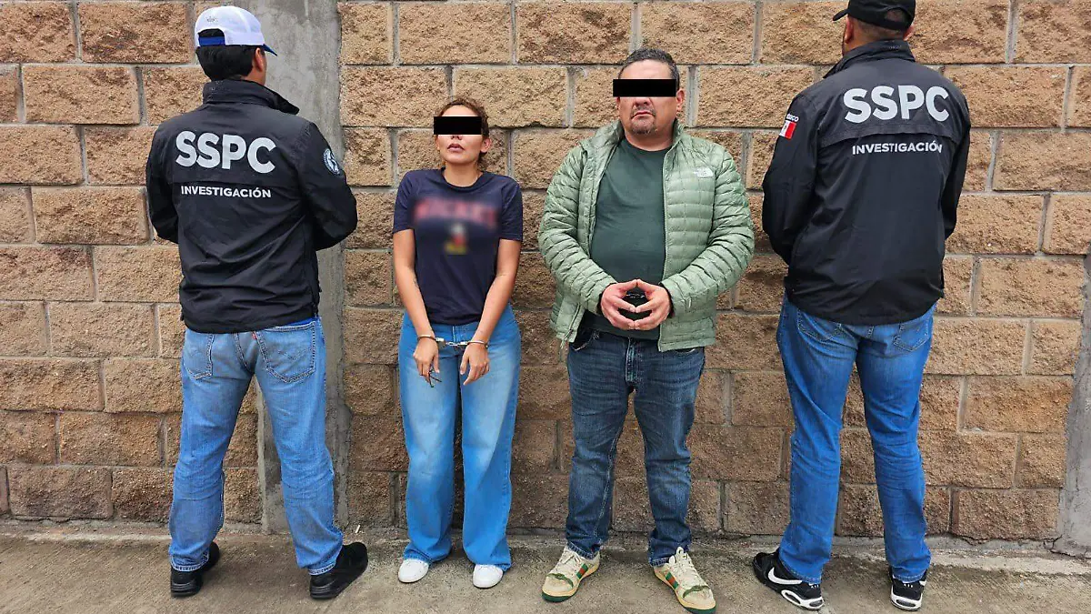 Detienen en Puebla a ‘La Tripa’, líder del Comando Tlahuica; apareció en foto con Cuauhtémoc Blanco, entonces gobernador de Morelos.